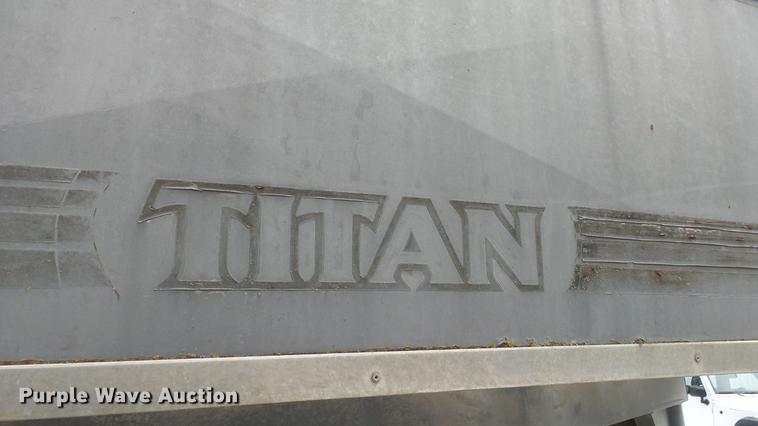 image for item EC9500 1991 Titan livestock trailer