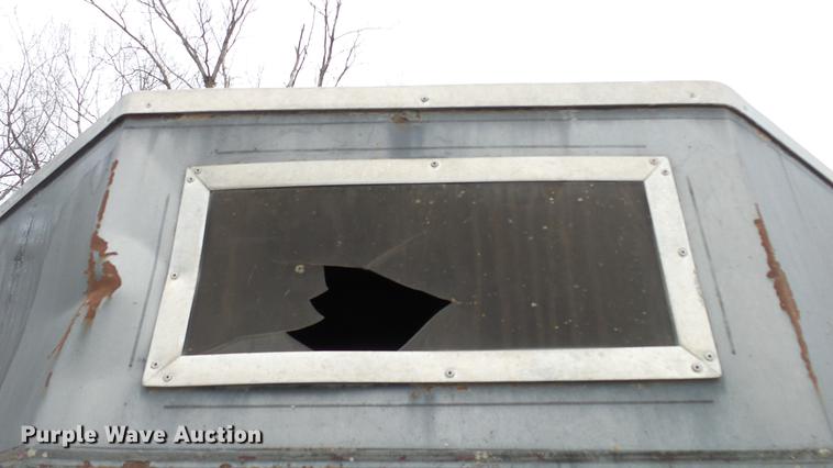 image for item EC9500 1991 Titan livestock trailer