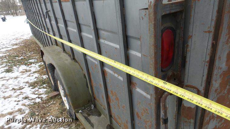 image for item EC9500 1991 Titan livestock trailer