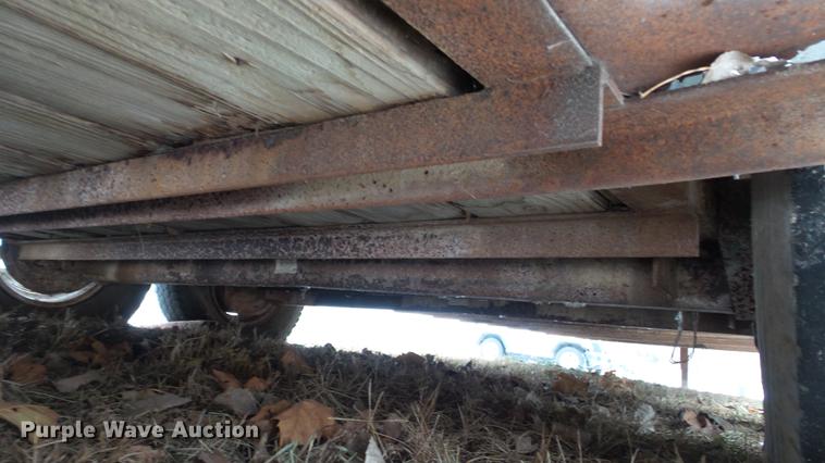 image for item EC9500 1991 Titan livestock trailer