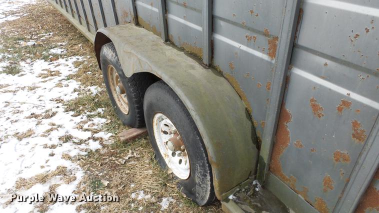 image for item EC9500 1991 Titan livestock trailer