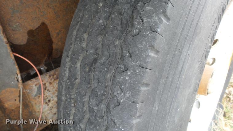 image for item EC9500 1991 Titan livestock trailer