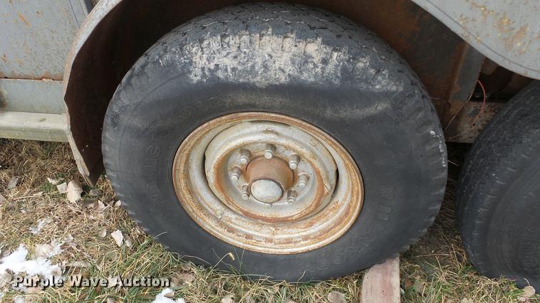 image for item EC9500 1991 Titan livestock trailer