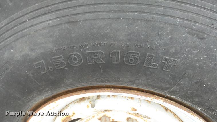 image for item EC9500 1991 Titan livestock trailer