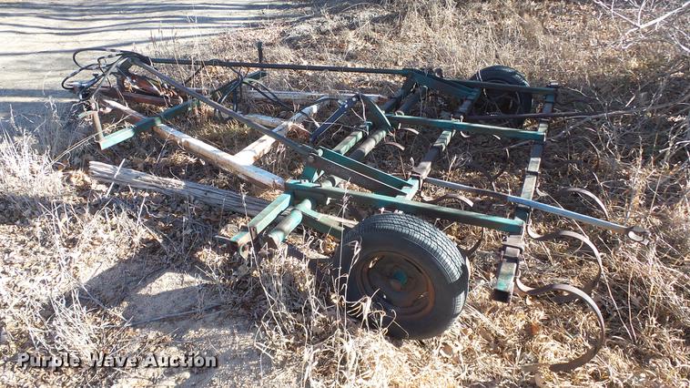 image for item EC9553 Spring tooth harrow