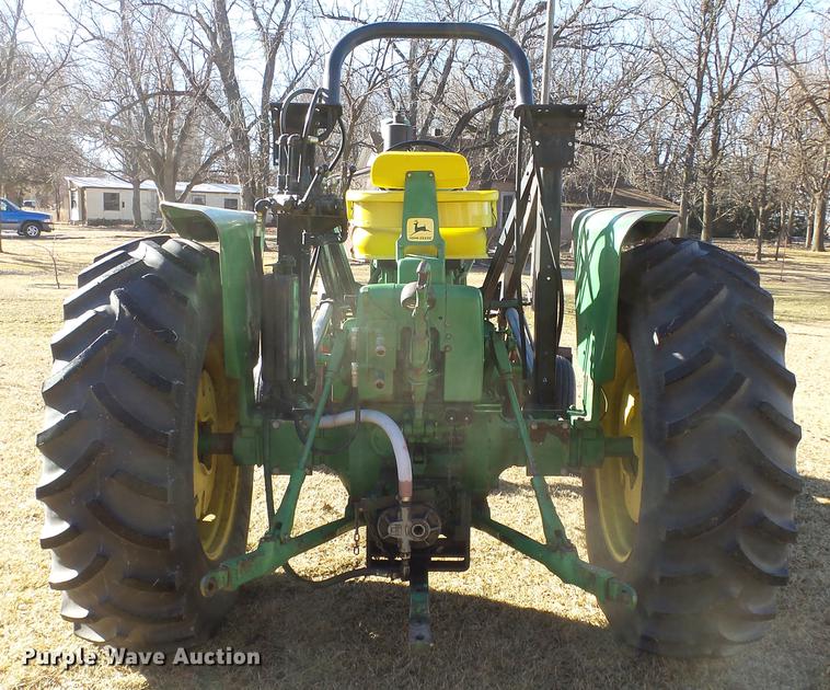 image for item EF9341 John Deere 4020 tractor