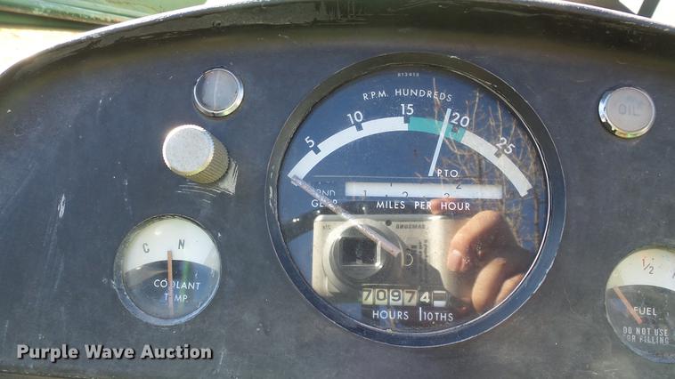 image for item EF9341 John Deere 4020 tractor