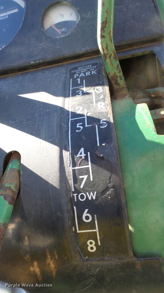 image for item EF9341 John Deere 4020 tractor