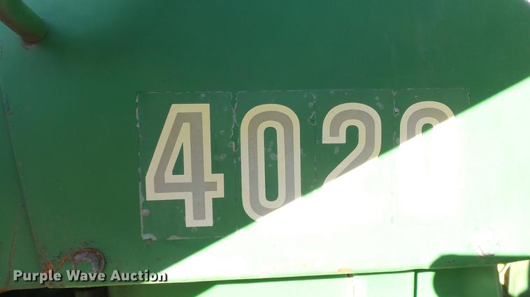 image for item EF9341 John Deere 4020 tractor