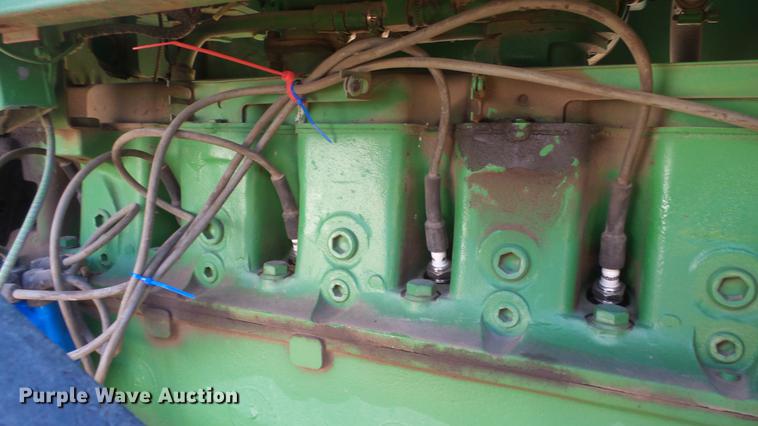 image for item EF9341 John Deere 4020 tractor
