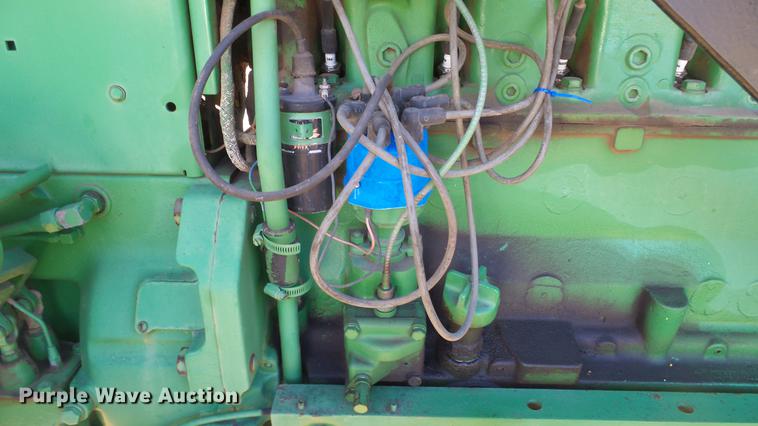 image for item EF9341 John Deere 4020 tractor