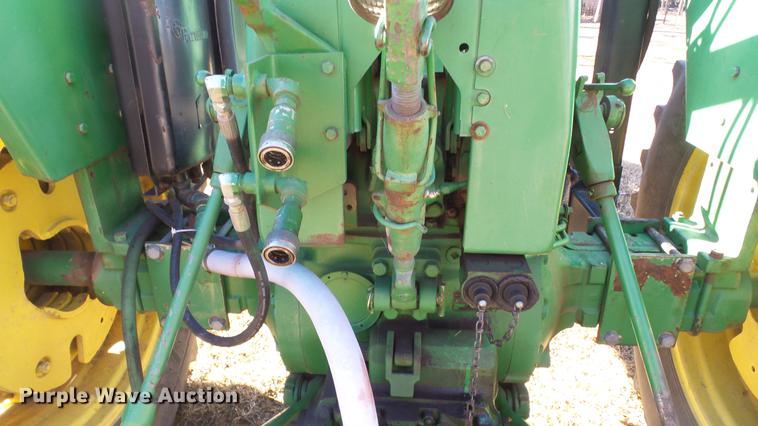 image for item EF9341 John Deere 4020 tractor