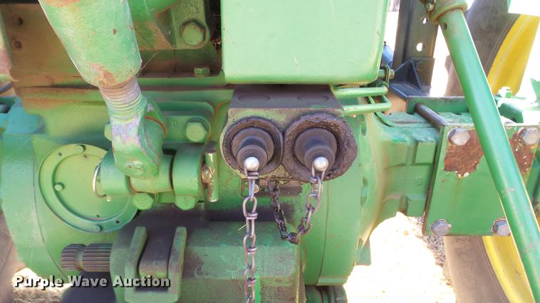 image for item EF9341 John Deere 4020 tractor