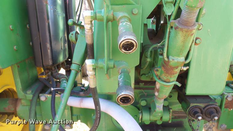 image for item EF9341 John Deere 4020 tractor