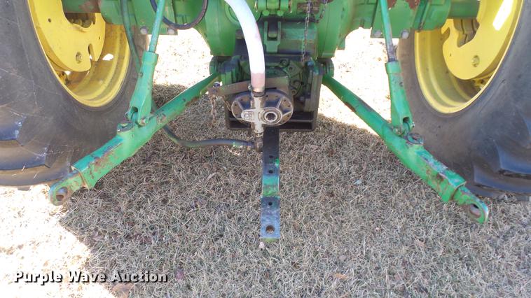 image for item EF9341 John Deere 4020 tractor