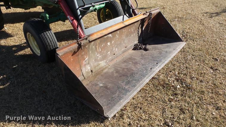 image for item EF9341 John Deere 4020 tractor