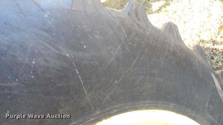 image for item EF9341 John Deere 4020 tractor