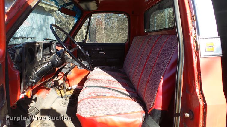 image for item EF9343 1976 Chevrolet C60 dump flatbed truck