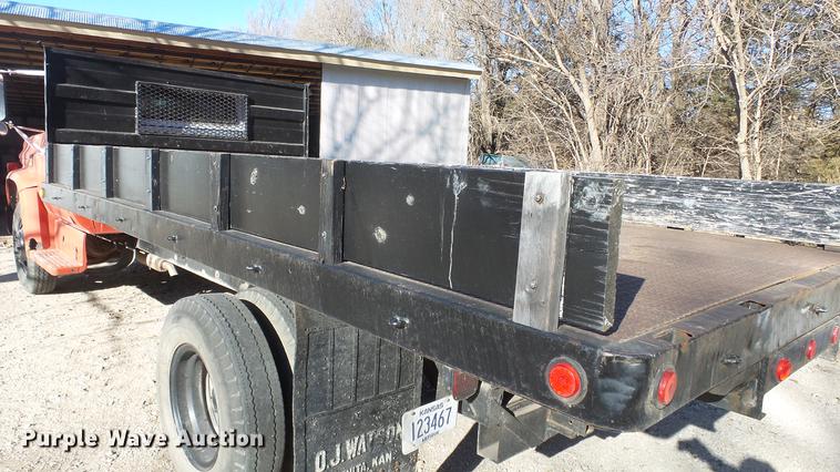 image for item EF9343 1976 Chevrolet C60 dump flatbed truck