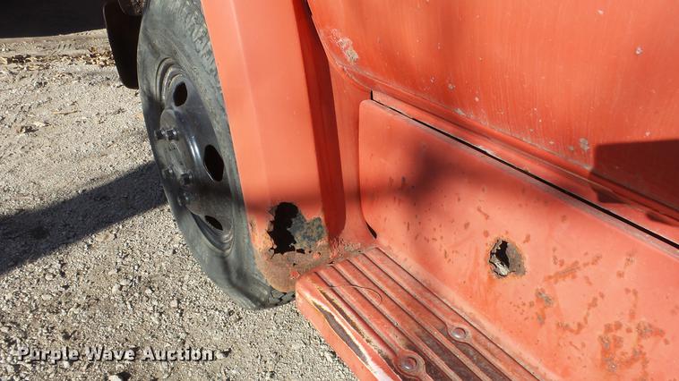 image for item EF9343 1976 Chevrolet C60 dump flatbed truck