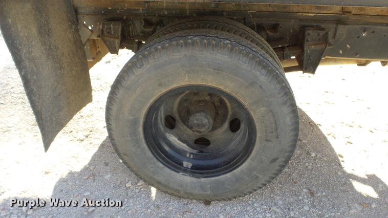 image for item EF9343 1976 Chevrolet C60 dump flatbed truck