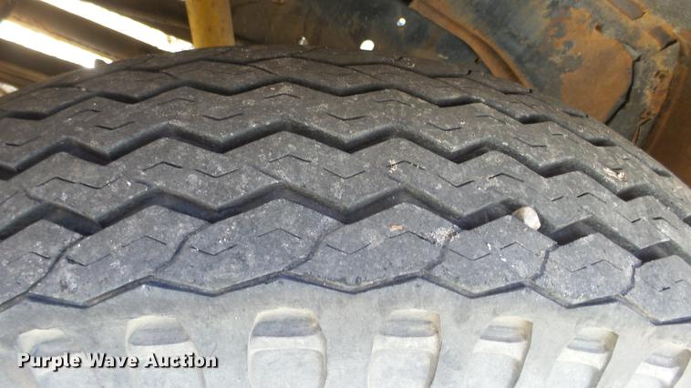 image for item EF9343 1976 Chevrolet C60 dump flatbed truck