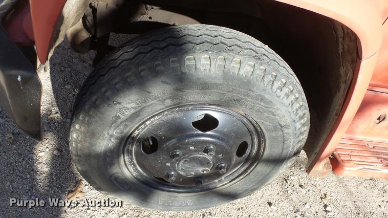 image for item EF9343 1976 Chevrolet C60 dump flatbed truck