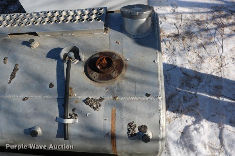 image for item EH9597 (2) Snyder Tank Corp. aluminum saddle fuel tanks