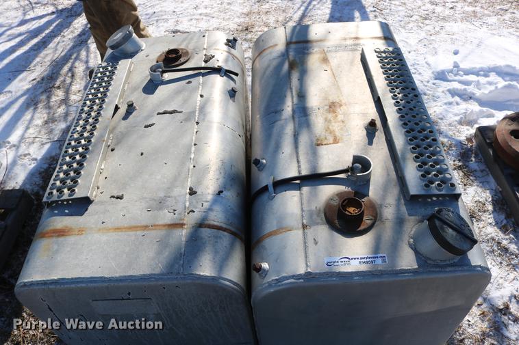 image for item EH9597 (2) Snyder Tank Corp. aluminum saddle fuel tanks