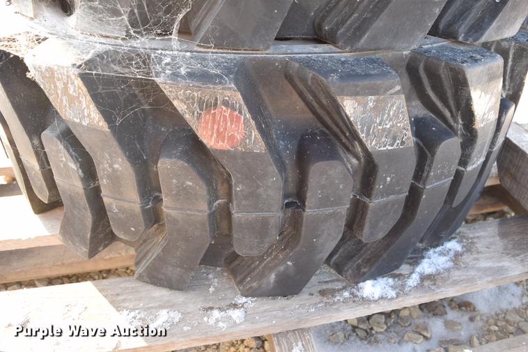 image for item EH9633 (2) Brawler tires