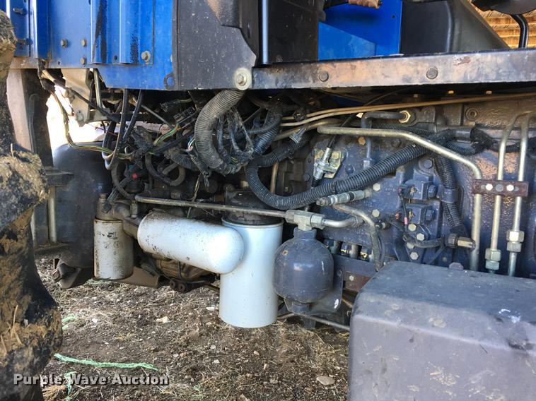 image for item G1024 2001 New Holland TS110 MFWD tractor