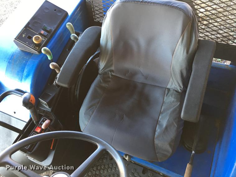 image for item G1024 2001 New Holland TS110 MFWD tractor