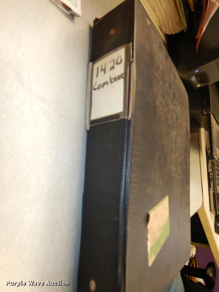 image for item J5502 1983 International 1420 Axial-Flow combine