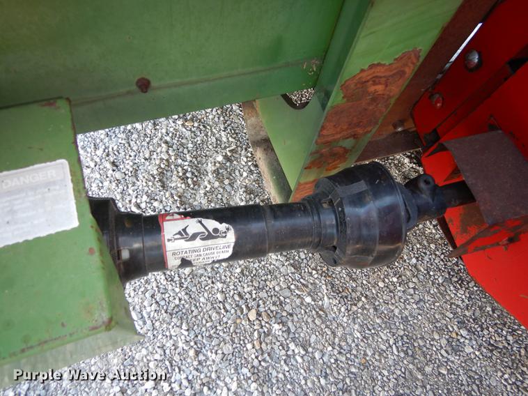 image for item J5506 John Deere 443 corn head