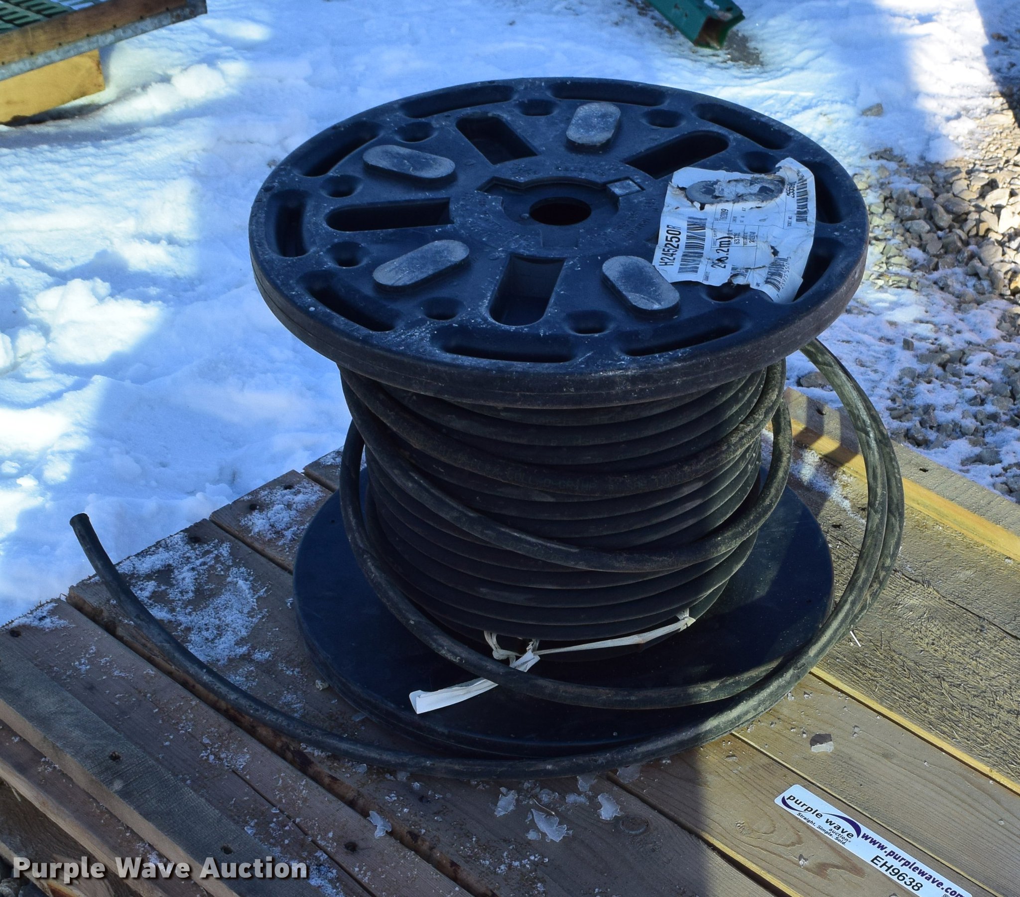 Hydraulic hose in Abilene, KS Item EH9638 sold Purple Wave