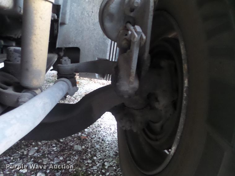 image for item DB6250 2005 Volvo 4NL42T/300 semi truck