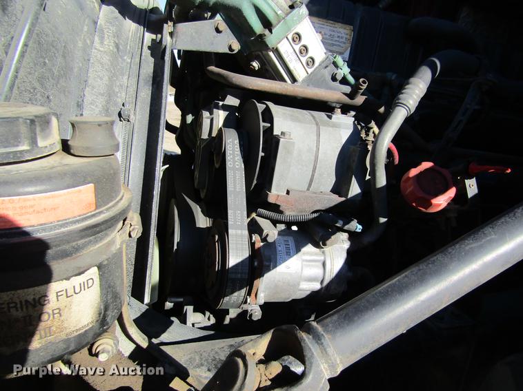 image for item DB6657 2005 Volvo VNM semi truck