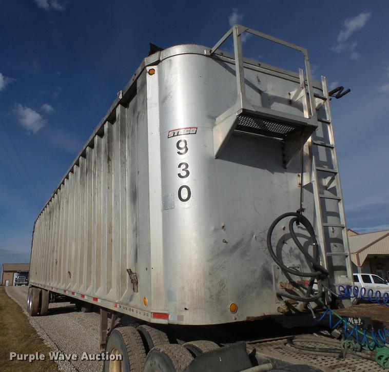 image for item DB7311 1996 Steco AWO walking floor trailer