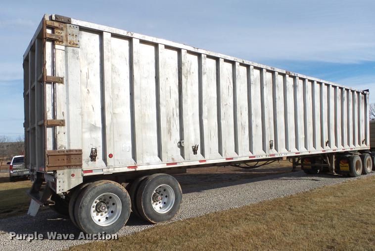image for item DB7311 1996 Steco AWO walking floor trailer