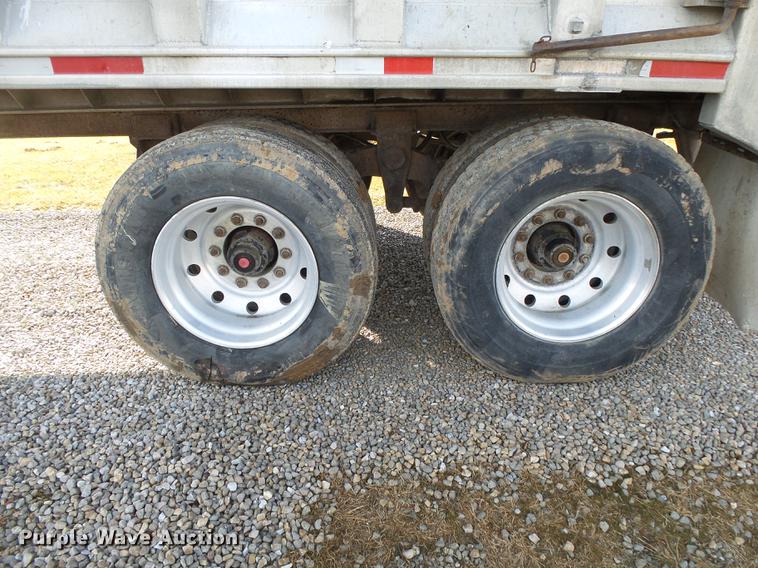 image for item DB7311 1996 Steco AWO walking floor trailer