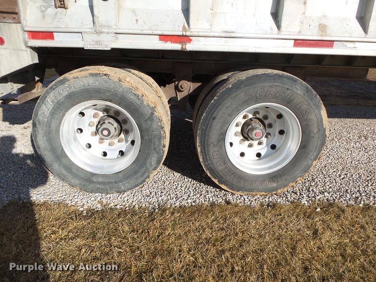 image for item DB7311 1996 Steco AWO walking floor trailer