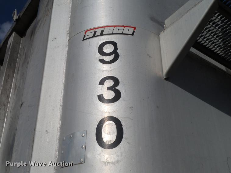 image for item DB7311 1996 Steco AWO walking floor trailer