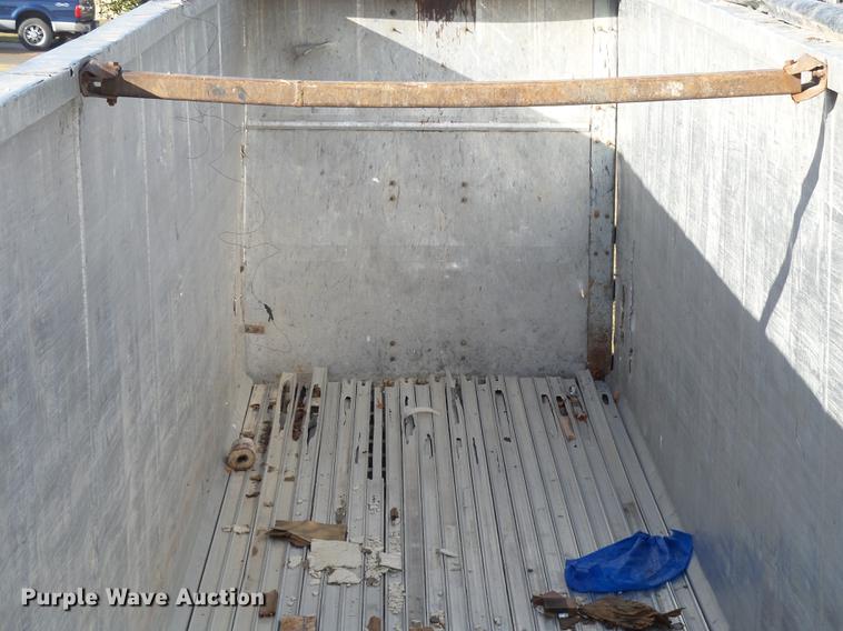 image for item DB7311 1996 Steco AWO walking floor trailer