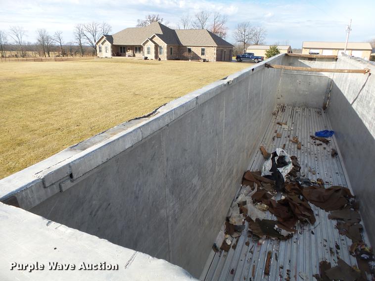 image for item DB7311 1996 Steco AWO walking floor trailer