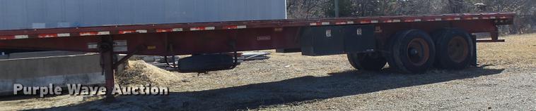 image for item DB9801 1995 Fruehauf flatbed trailer