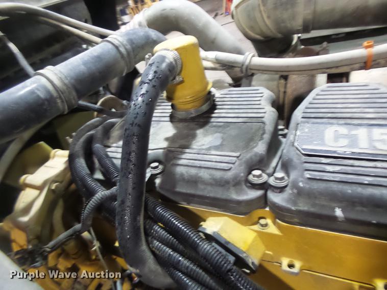 image for item DB9818 2005 Kenworth W900 semi truck