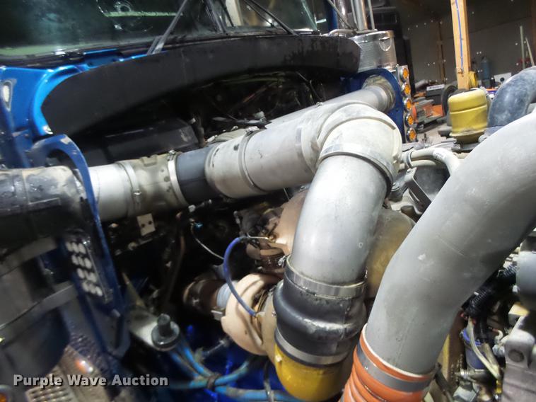 image for item DB9818 2005 Kenworth W900 semi truck