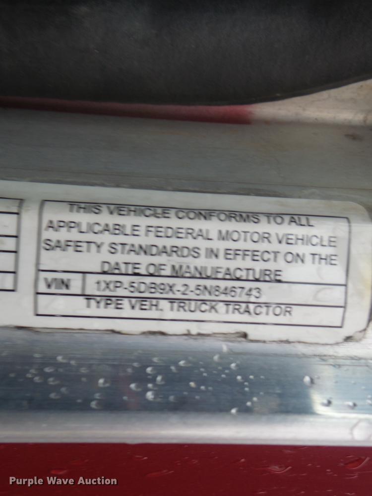 image for item DB9823 2005 Peterbilt 379 semi truck