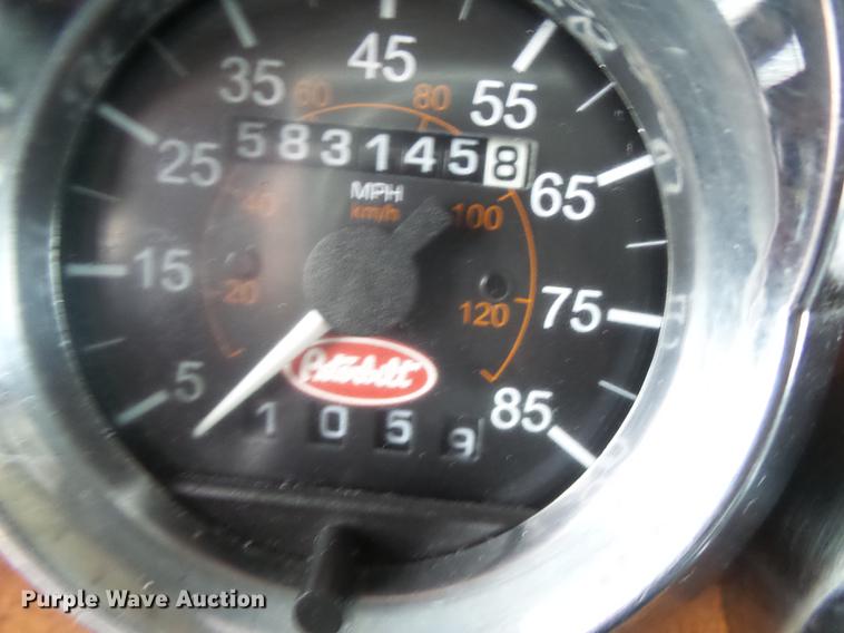 image for item DB9823 2005 Peterbilt 379 semi truck