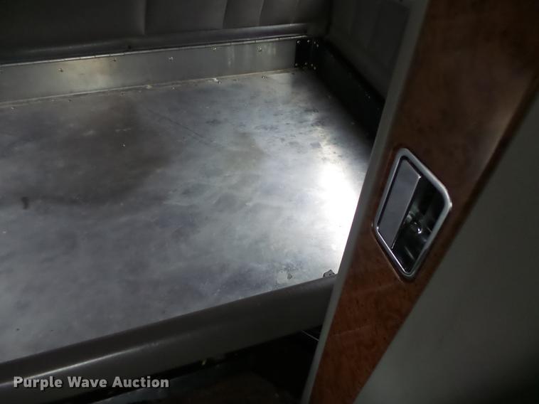 image for item DB9823 2005 Peterbilt 379 semi truck